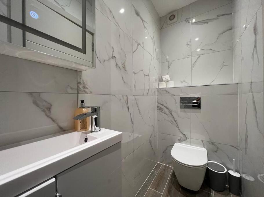 Star London Finchley Road 1-Bed Hideaway Daire Dış mekan fotoğraf